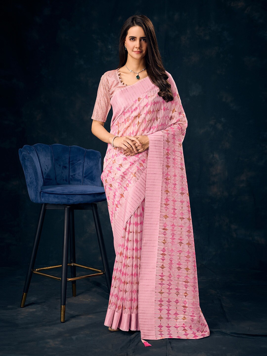 

Ishin Printed Organza Saree, Pink