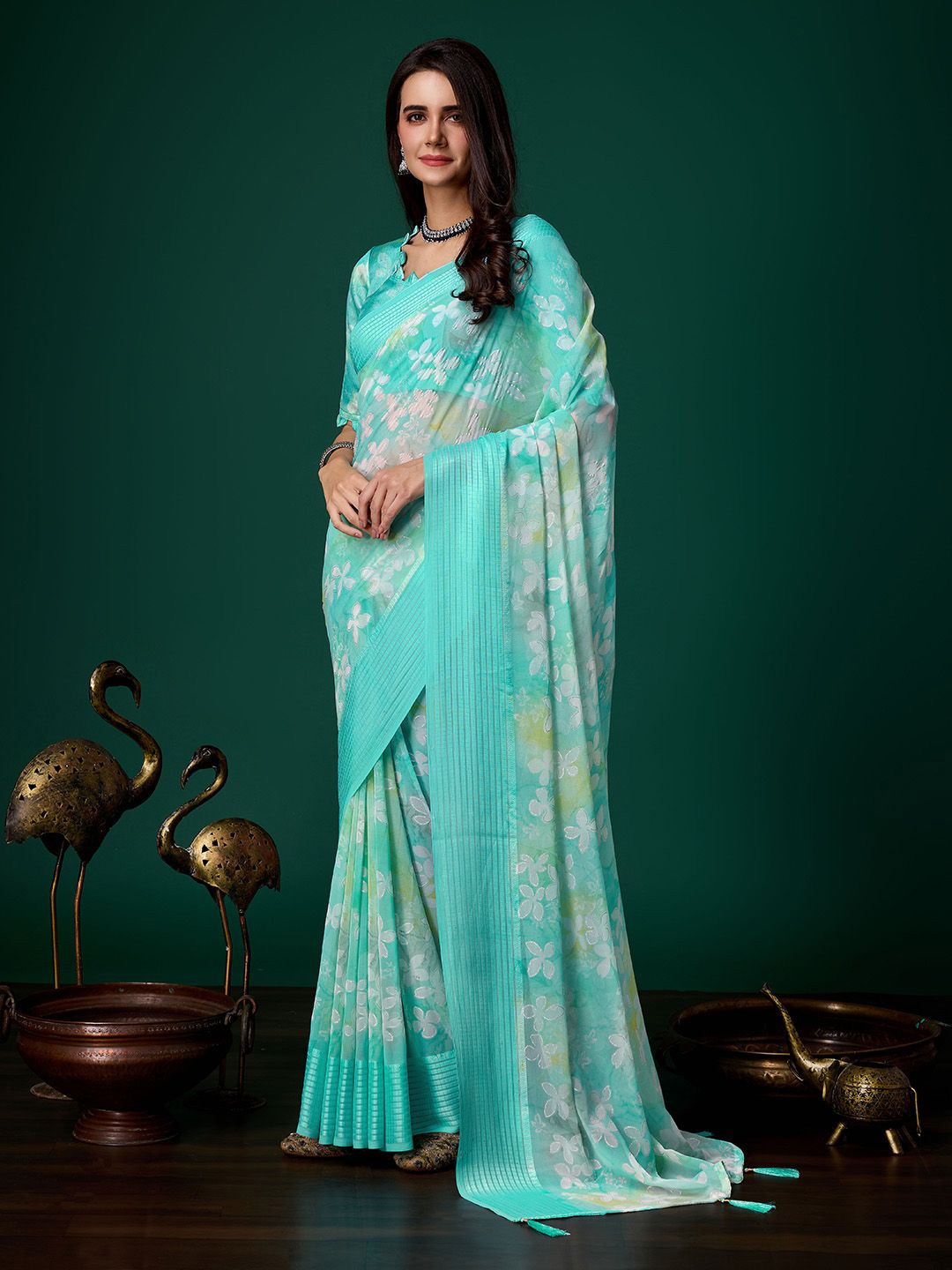 

Ishin Floral Saree, Teal