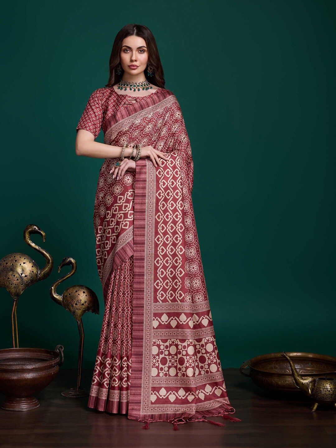 

Ishin Ethnic Motifs Sambalpuri Saree, Maroon