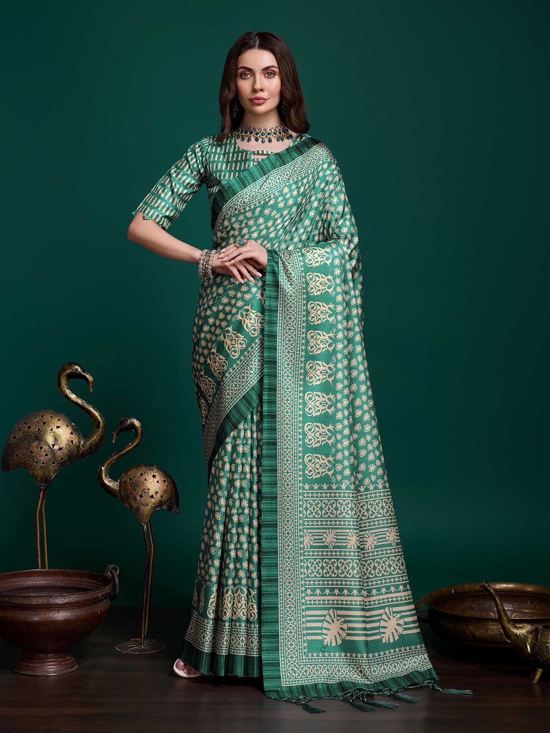 

Ishin Floral Sambalpuri Saree, Green