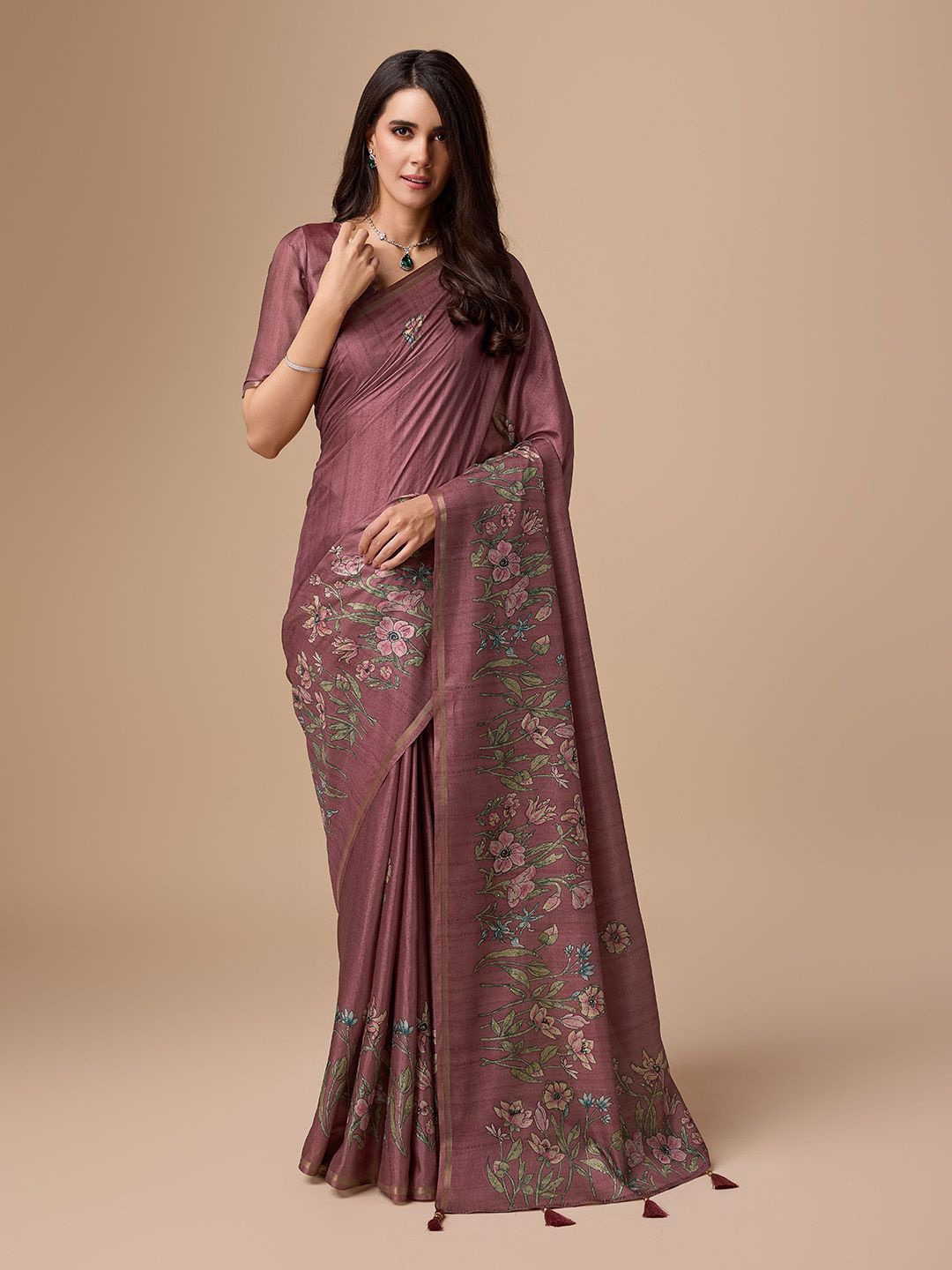 

Ishin Floral Zari Viscose Silk Saree, Maroon