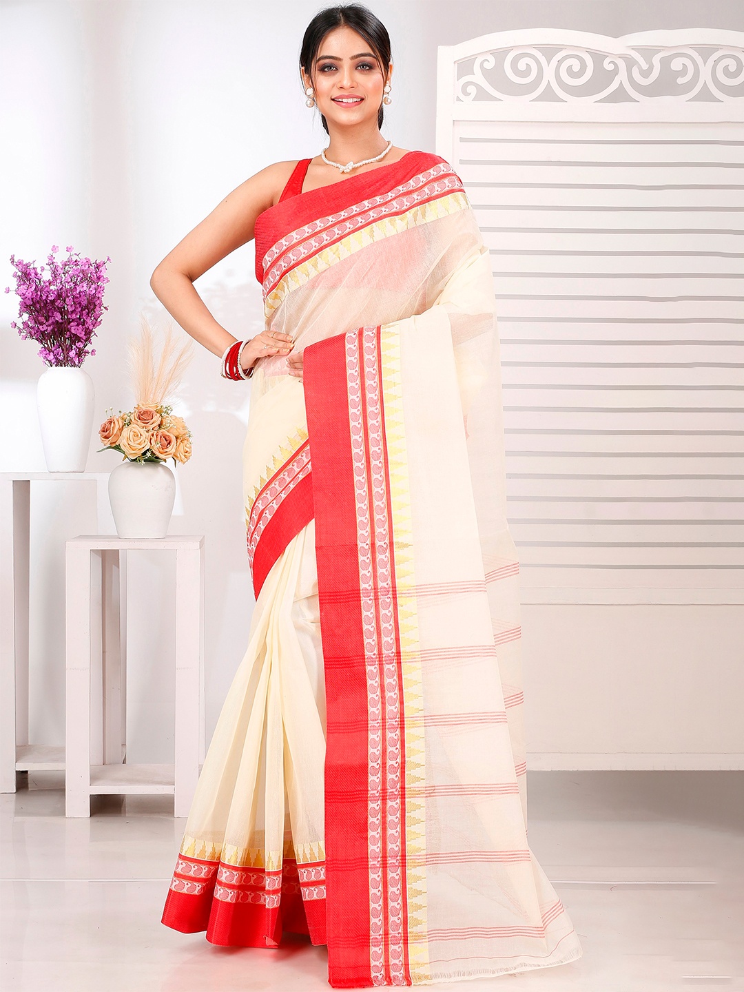 

DipDiya Pure Cotton Taant Saree, Cream