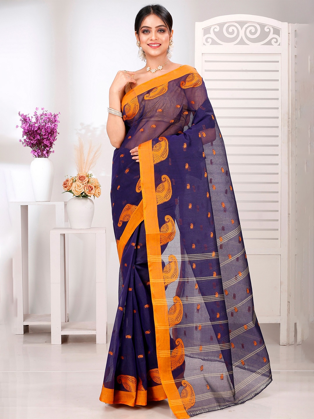 

DipDiya Woven Design Pure Cotton Taant Saree, Navy blue
