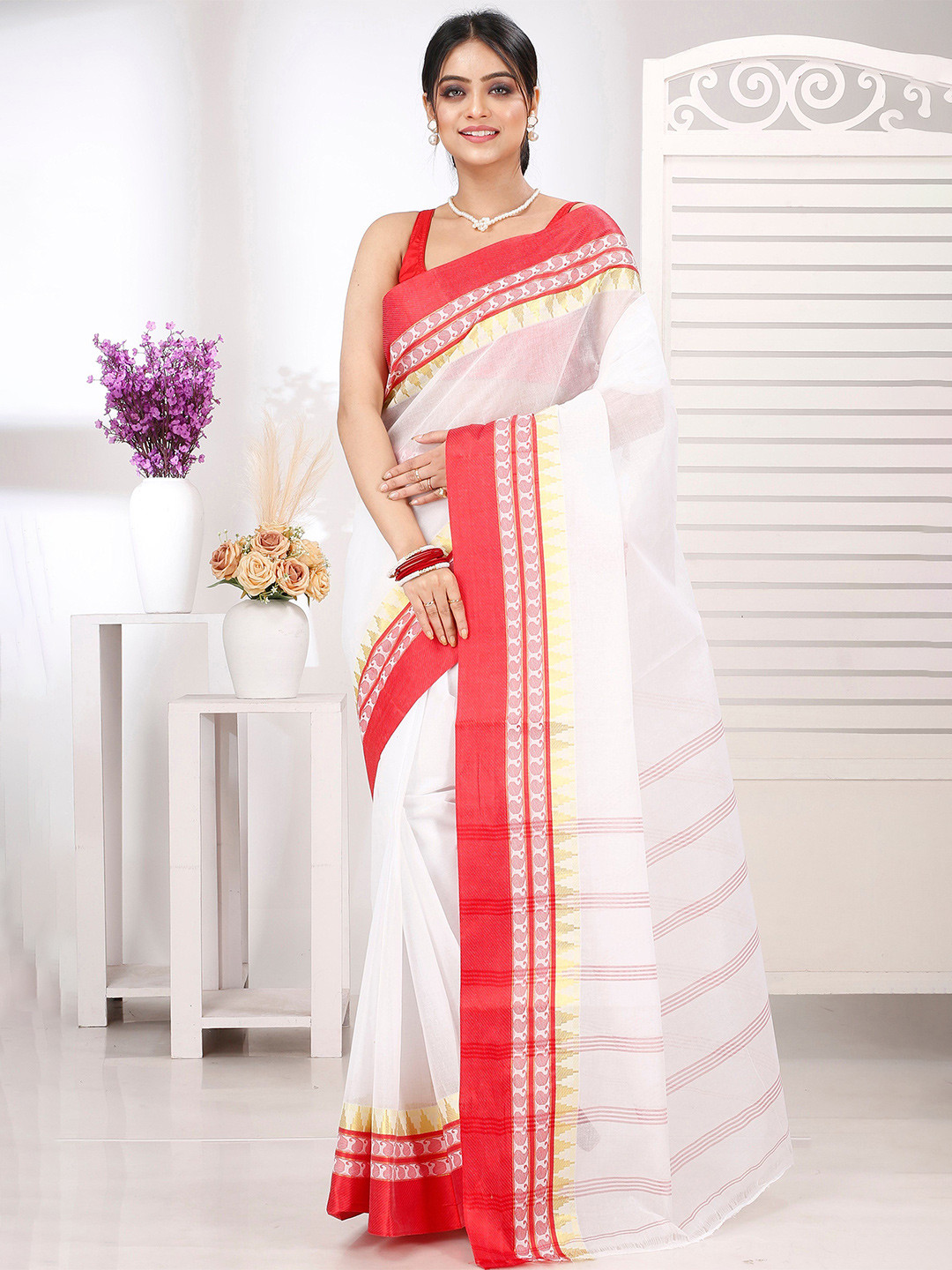 

DipDiya Pure Cotton Taant Saree, White