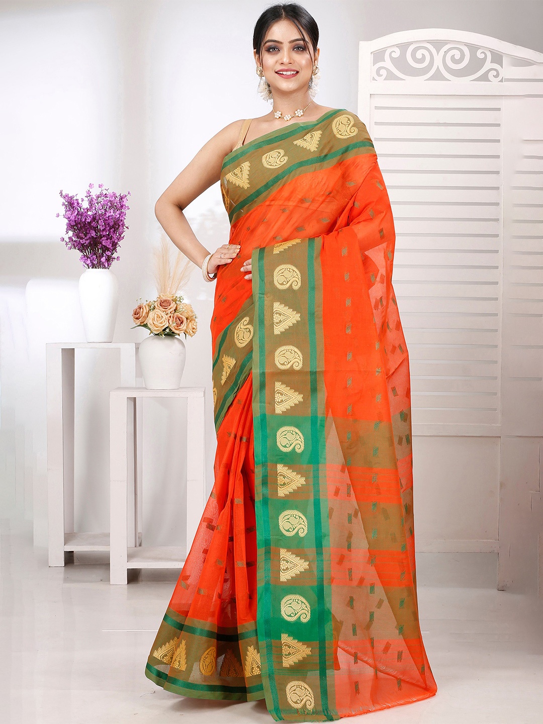 

DipDiya Woven Design Pure Cotton Taant Saree, Orange