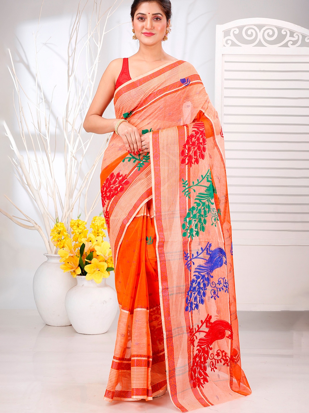 

DipDiya Ethnic Motifs Embroidered Pure Cotton Taant Saree, Orange