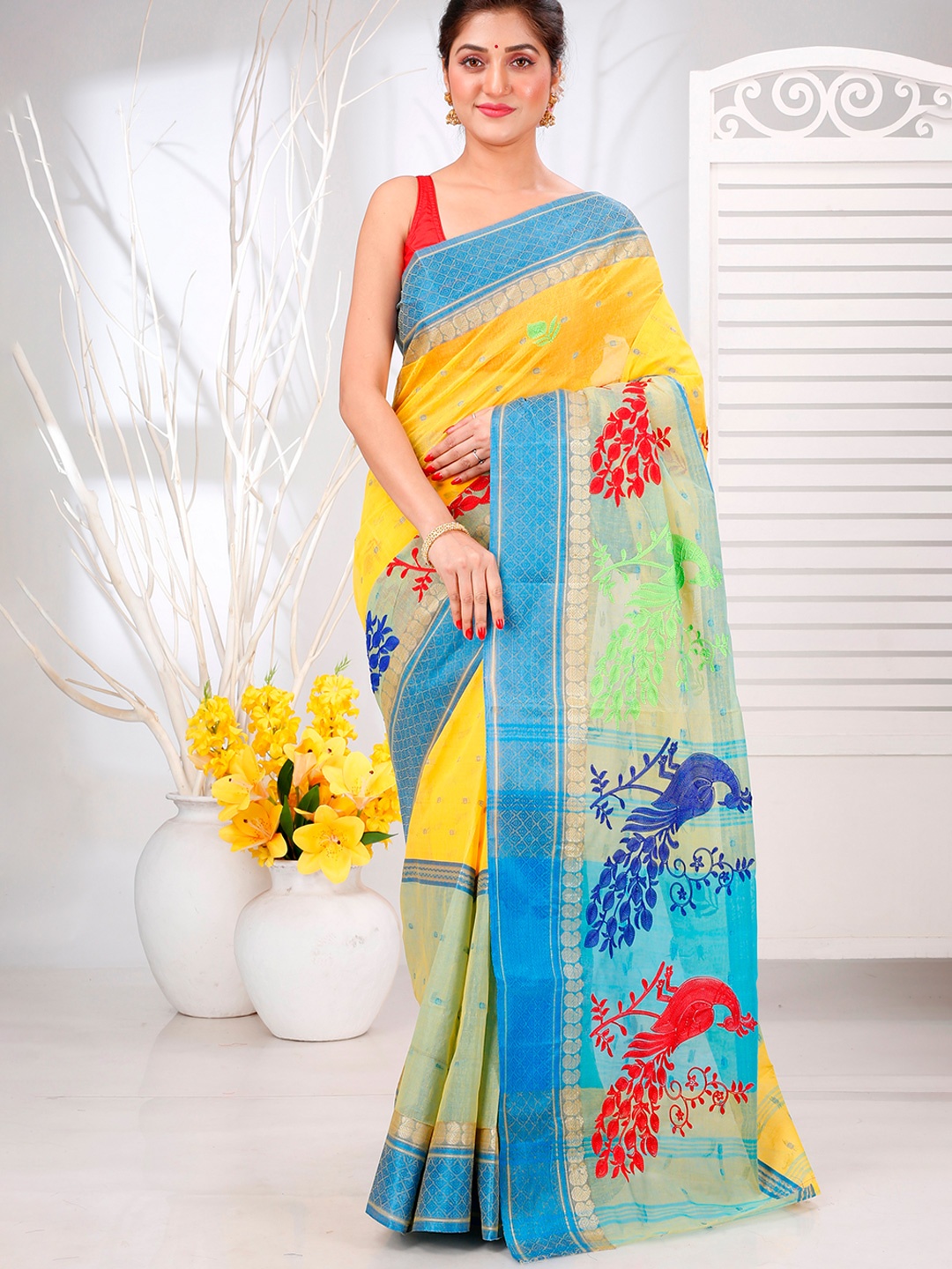 

DipDiya Ethnic Motifs Embroidered Pure Cotton Taant Saree, Yellow