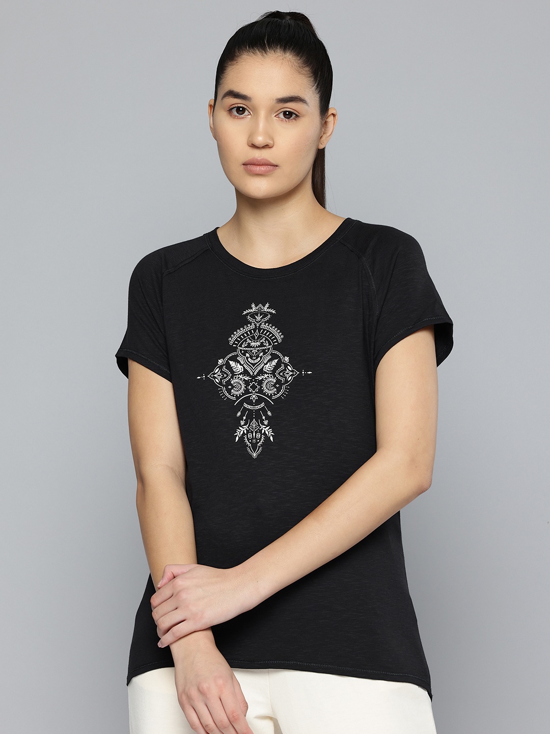 

KIMJALY By Decathlon Tribal Printed Yoga T-shirt, Black