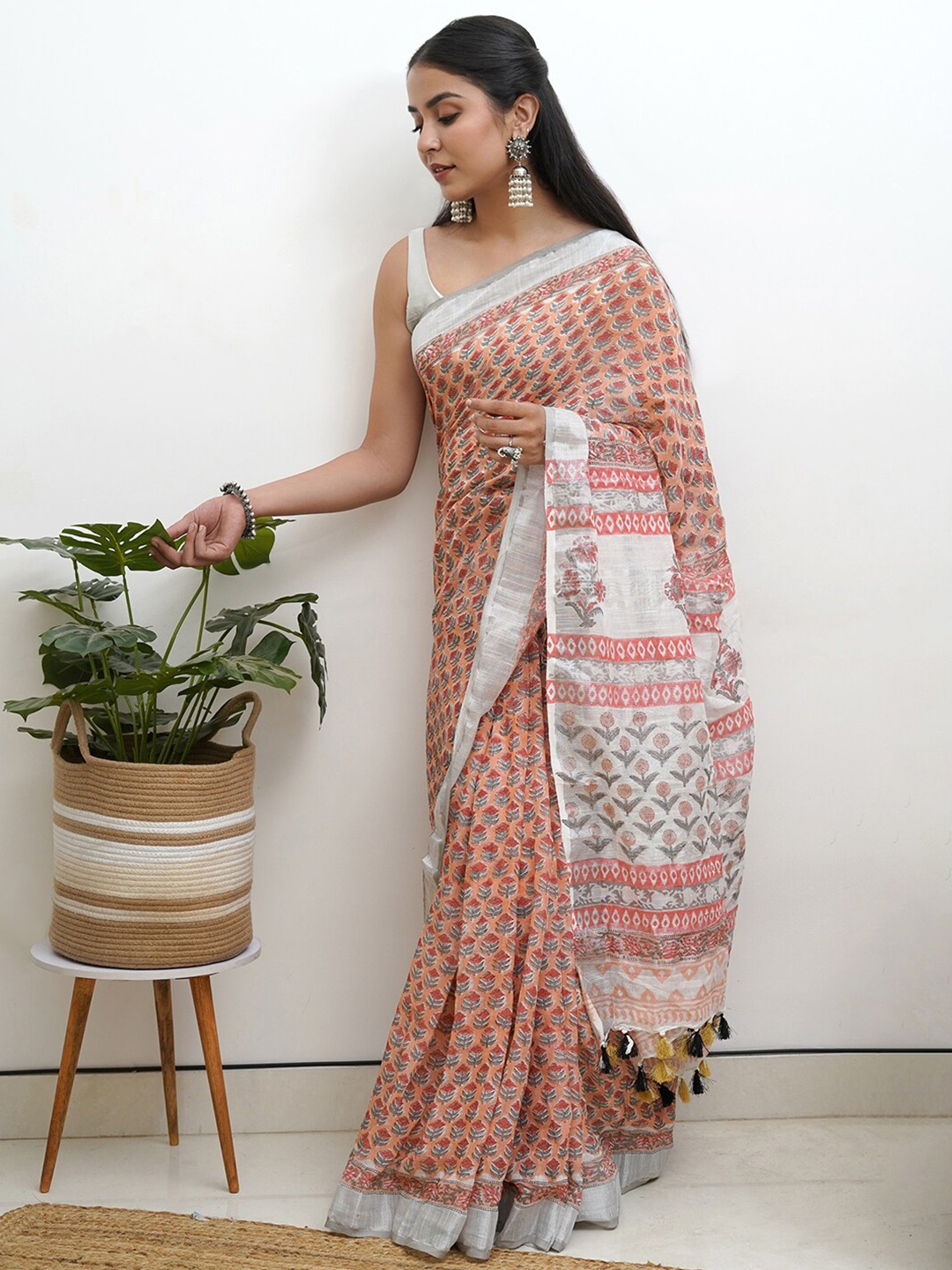 

TEEJH Floral Block Print Saree, Peach