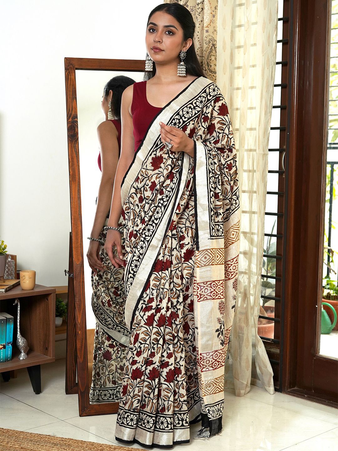 

TEEJH Floral Zari Block Print Saree, Cream