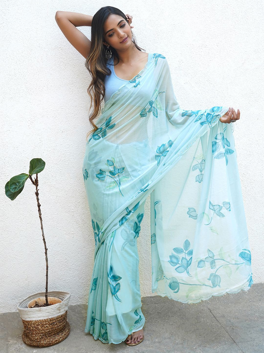 

TEEJH Floral Printed Chiffon Saree, Blue