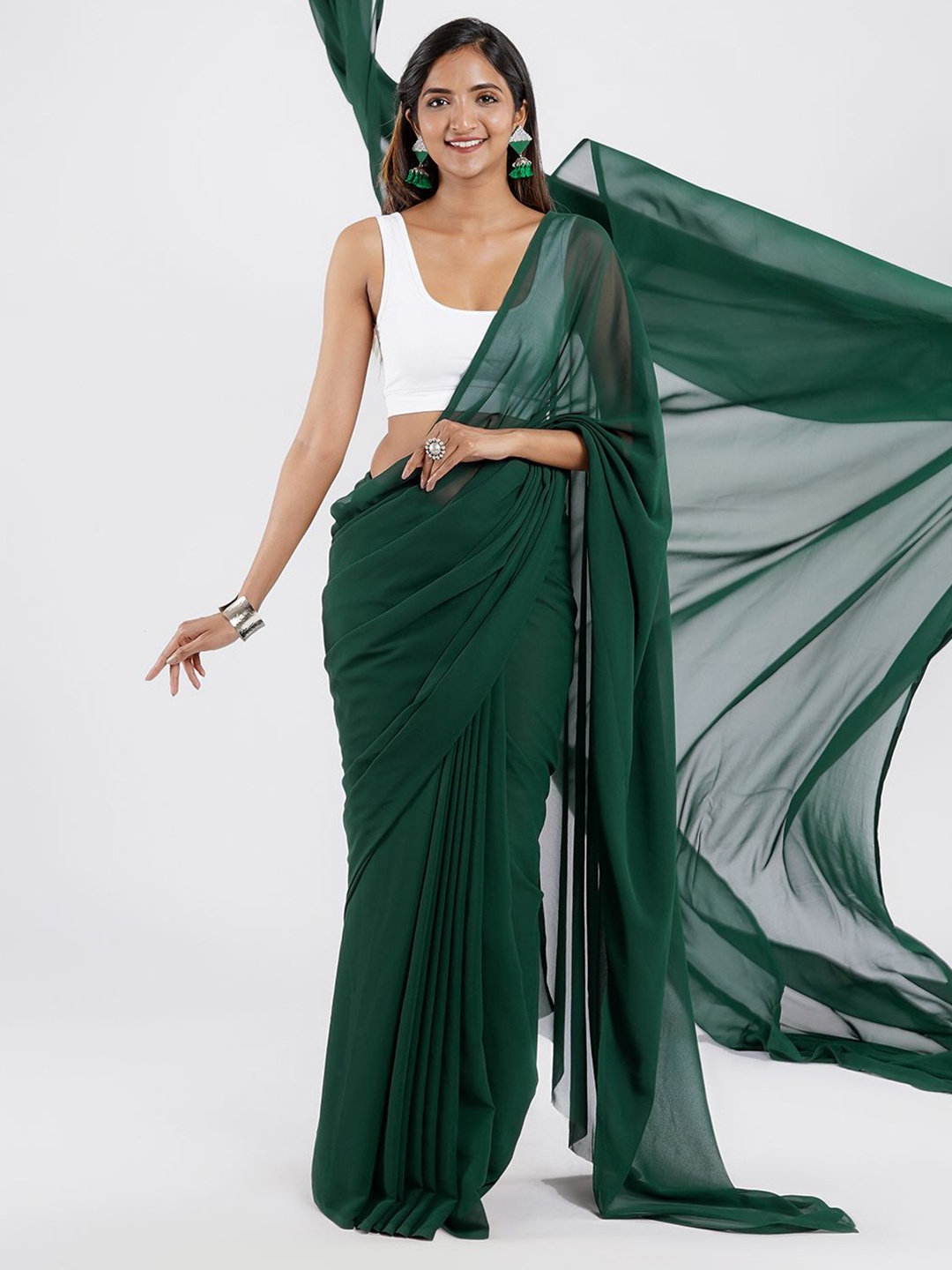 

TEEJH Solid Printed Saree, Green