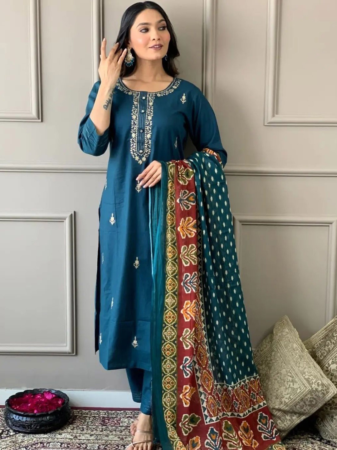 

Sangria Embroidered Round-Neck Kurta With Trousers & Dupatta, Teal