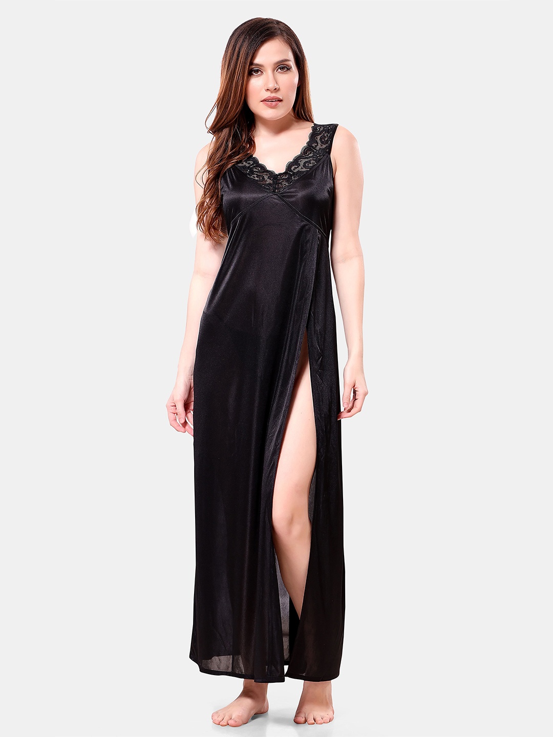 

Romaisa Maxi Solid Nightdress, Black