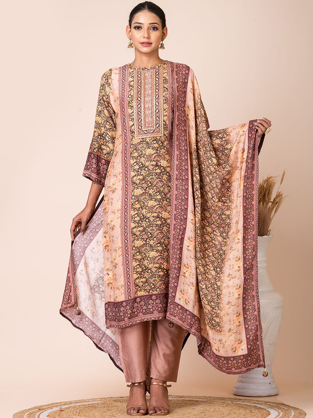 

SARSO Women Ethnic Motifs Printed Regular Kurta with Trousers & With Dupatta, Pink