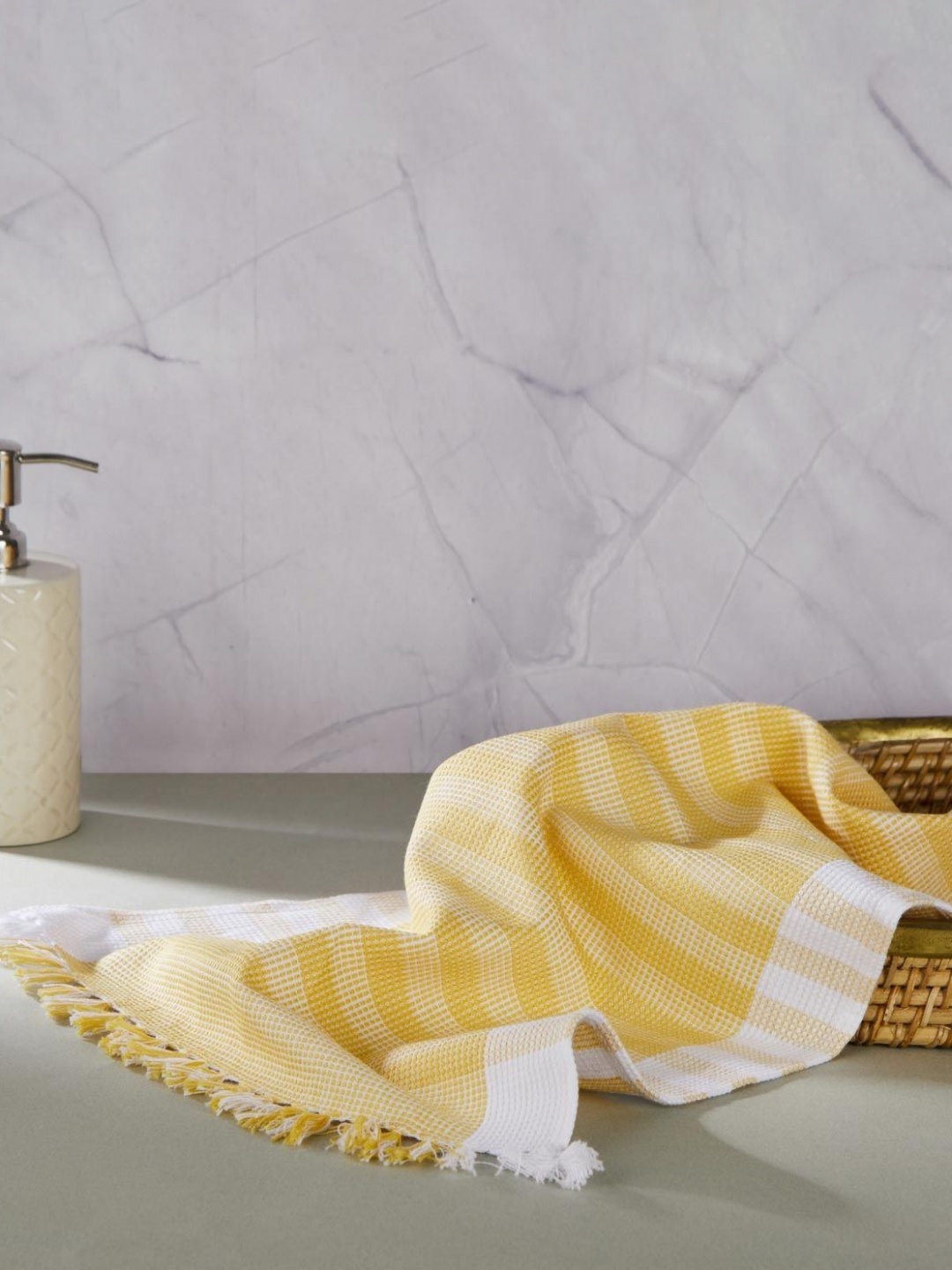 

Fabindia White & Yellow 1 Cotton 210 GSM Bath Towel