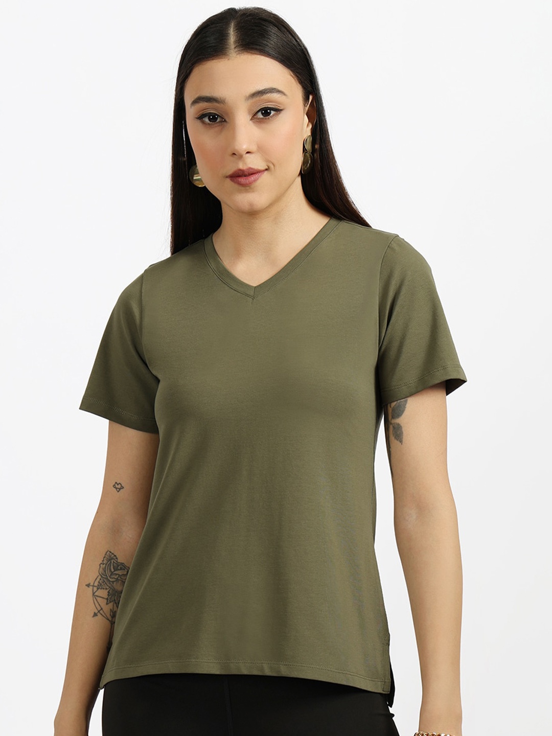 

Blissclub Women V-Neck Moisture Wicking Pockets T-shirt, Olive