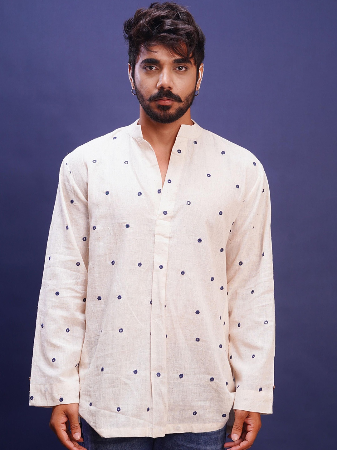 

Inkriti Kala Cotton Mirror Work Forever Kurta, Off white