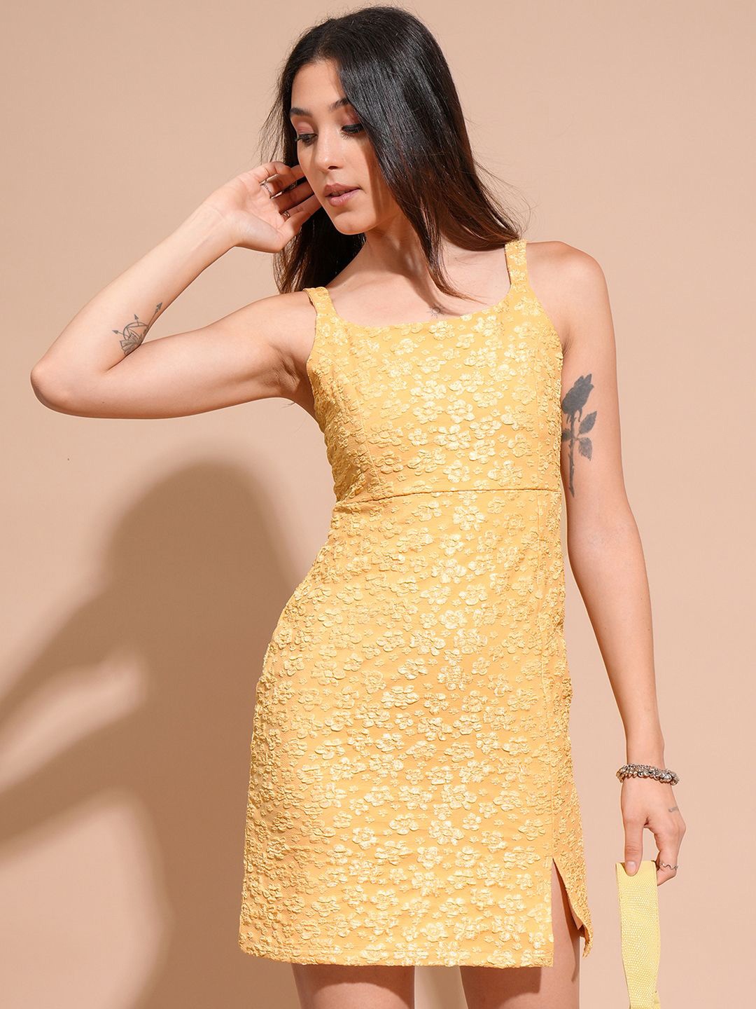 

Tokyo Talkies Shoulder Straps Sheath Dress, Yellow
