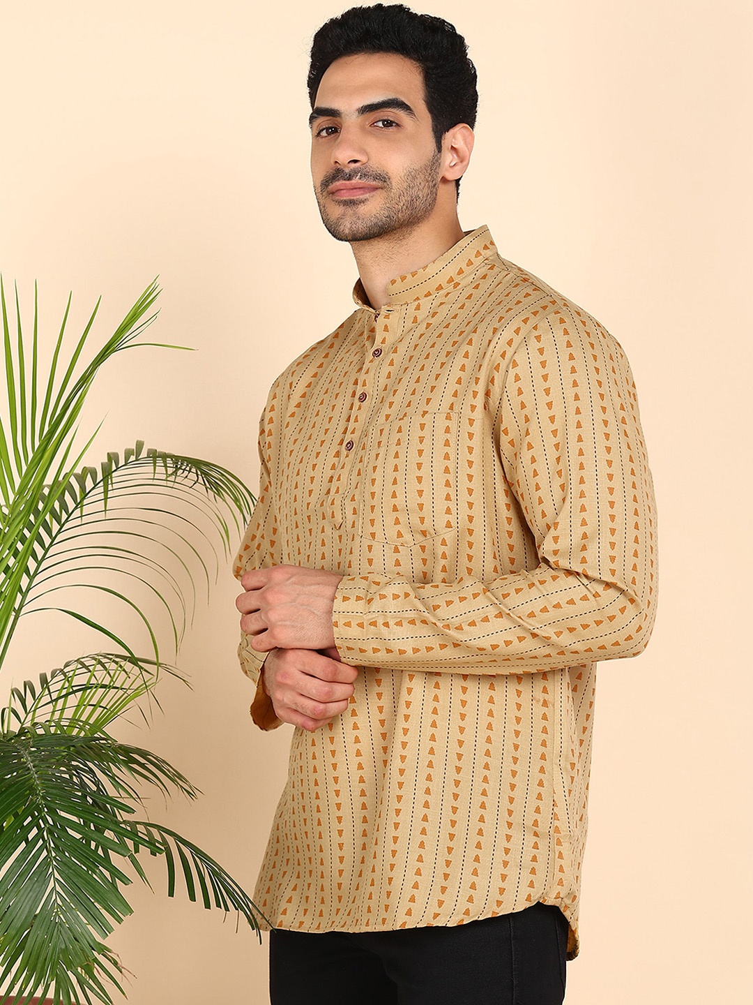 

Anouk Men Geometric Printed Short Kurta, Beige