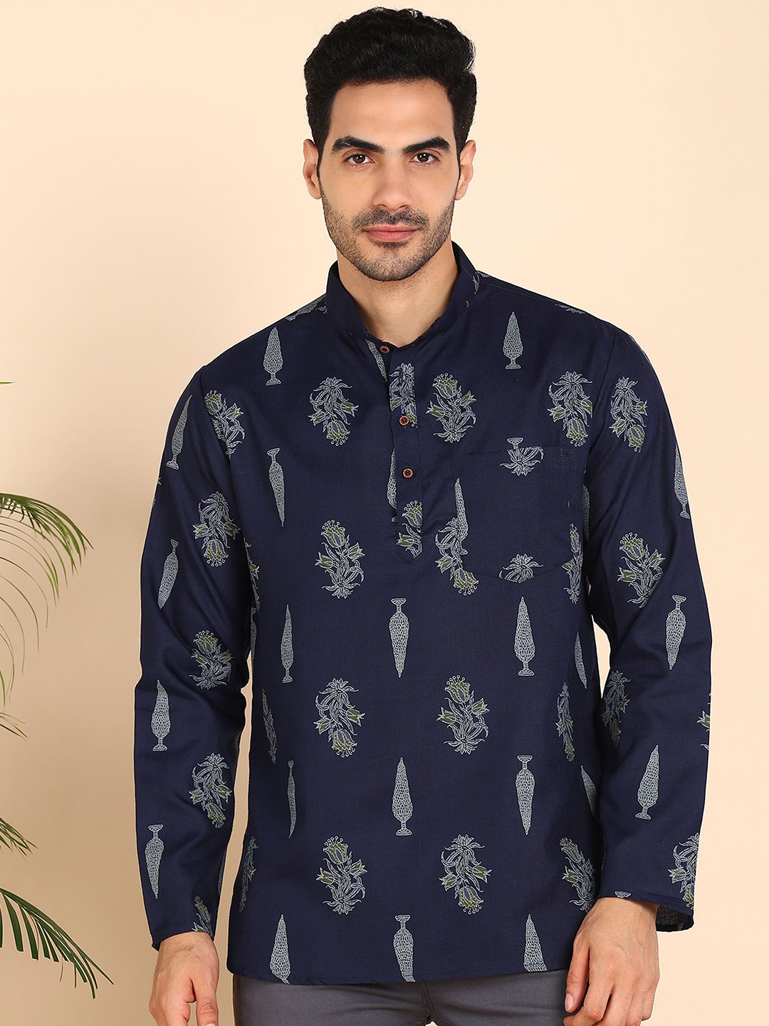 

Anouk Men Ethnic Motifs Striped Thread Work Kurta, Navy blue