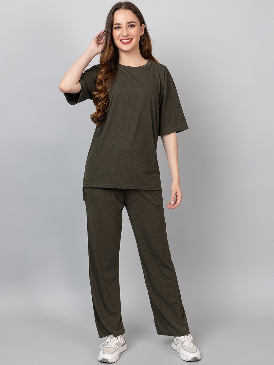 

TYSORT Women Round Neck Top With Trousers Co-Ords, Olive