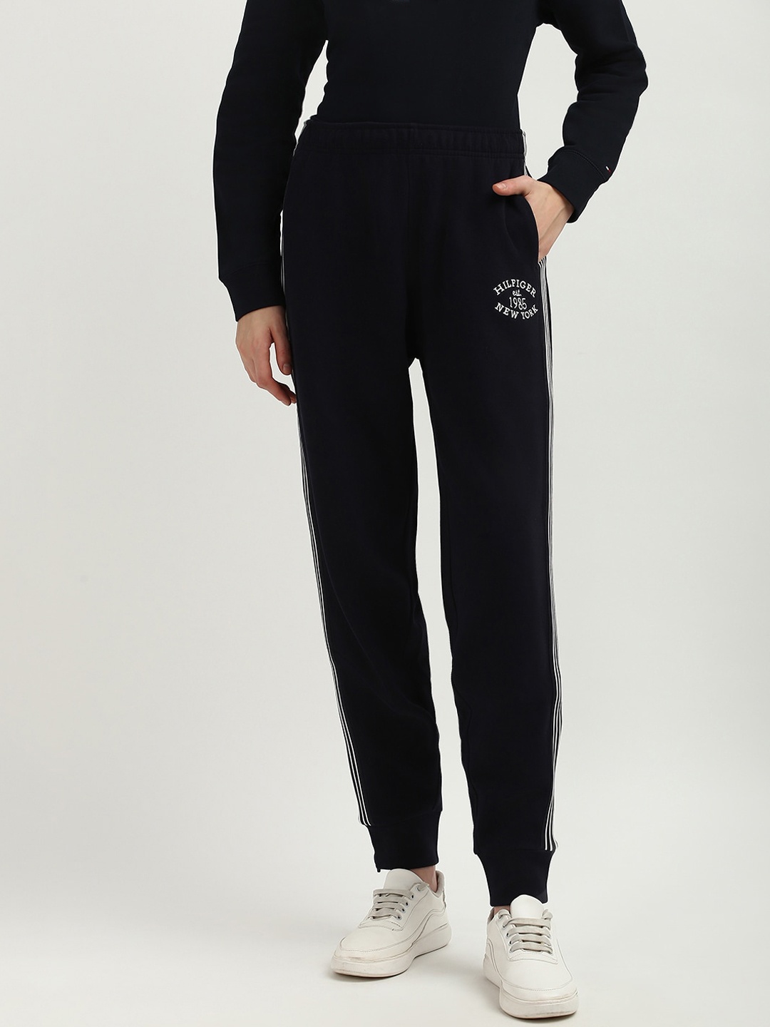 

Tommy Hilfiger Women Mid Rise Joggers, Blue