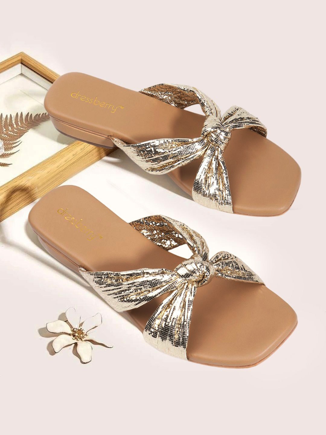 

DressBerry Women Open Toe Flats with Bows, Gold