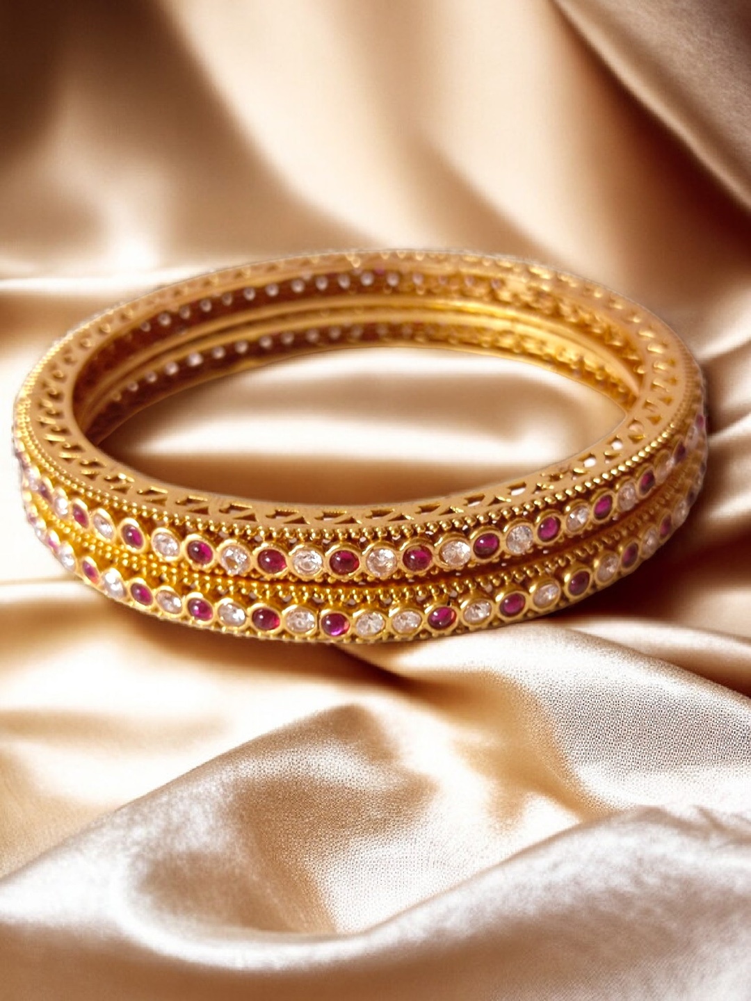 

Pihtara Jewels Set Of 2 Gold-Plated Stone Studded Bangle