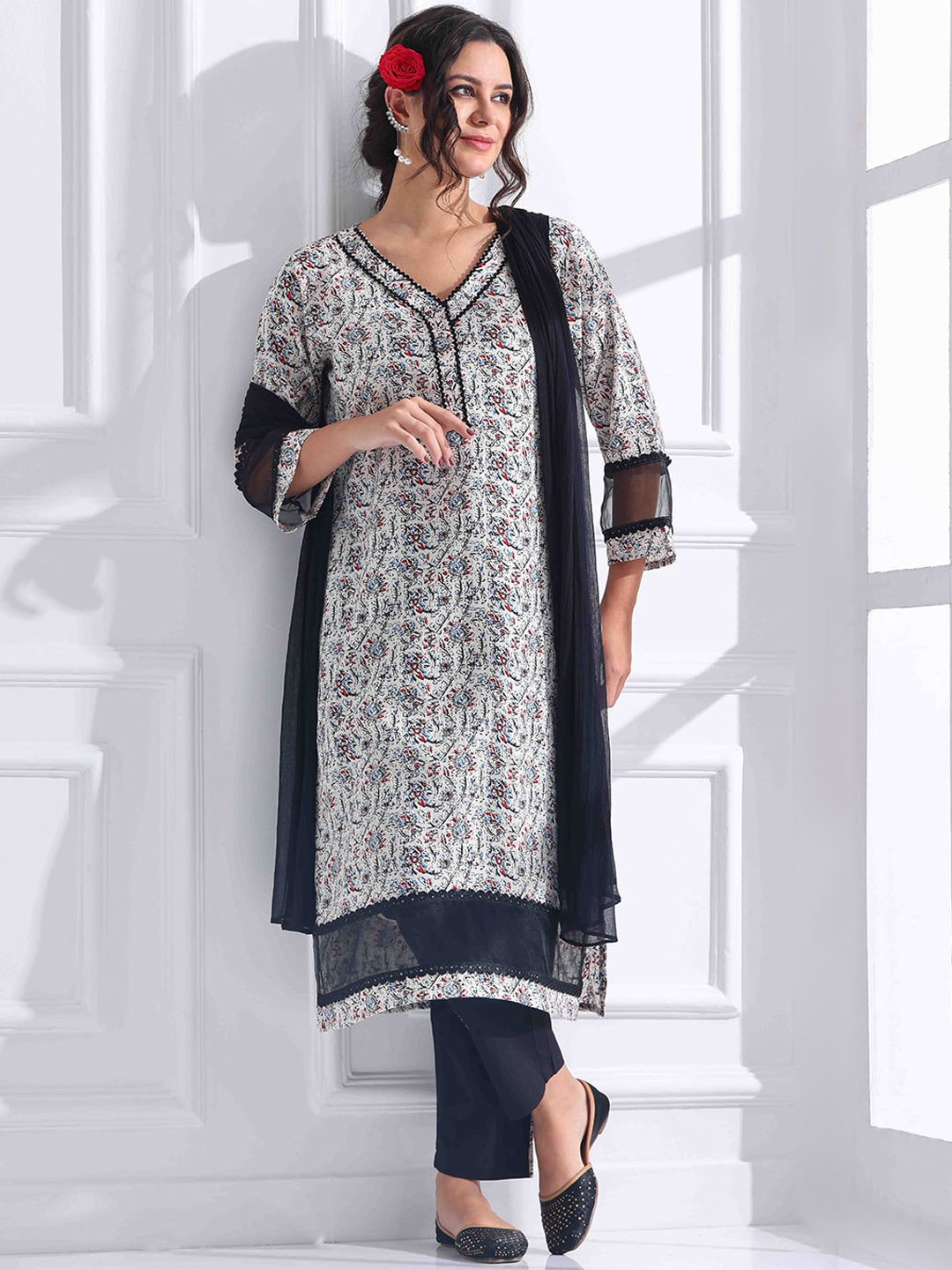 

Anouk Women Floral Printed Kantha Work Pure Cotton Kurta with Trousers & With Dupatta, Off white