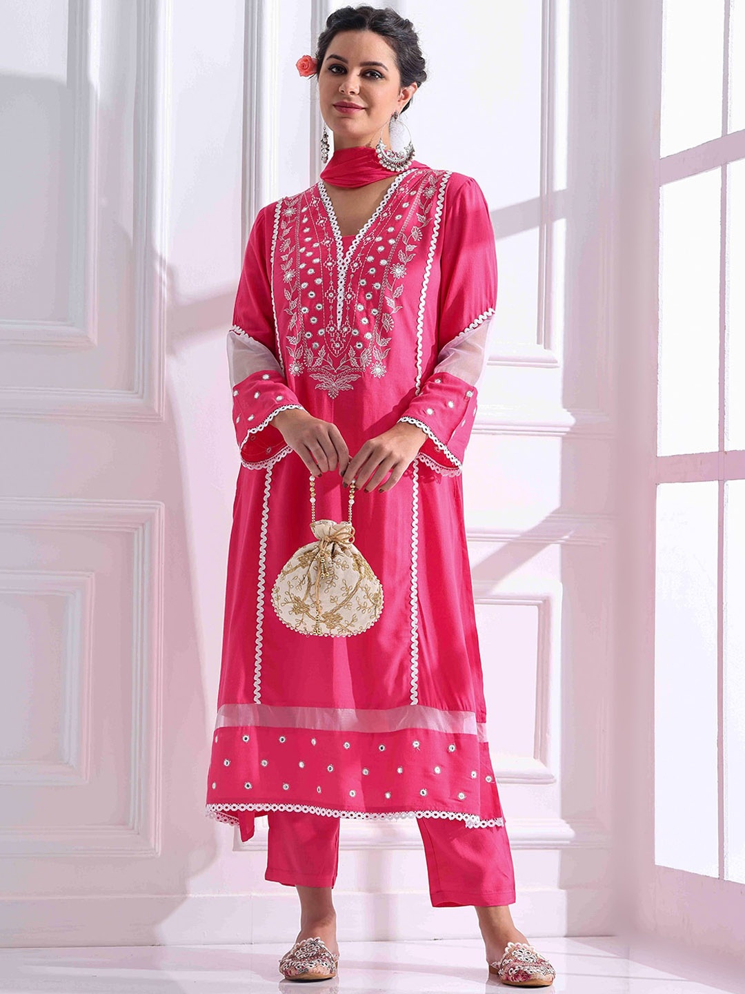 

Anouk Women Floral Embroidered Regular Mirror Work Kurta with Trousers & With Dupatta, Fuchsia