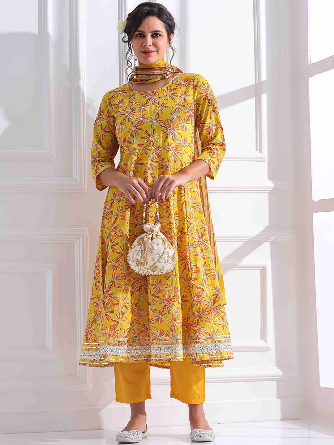 

Anouk Women Floral Printed Regular Gotta Patti Pure Cotton Kurta Trousers & Dupatta, Mustard