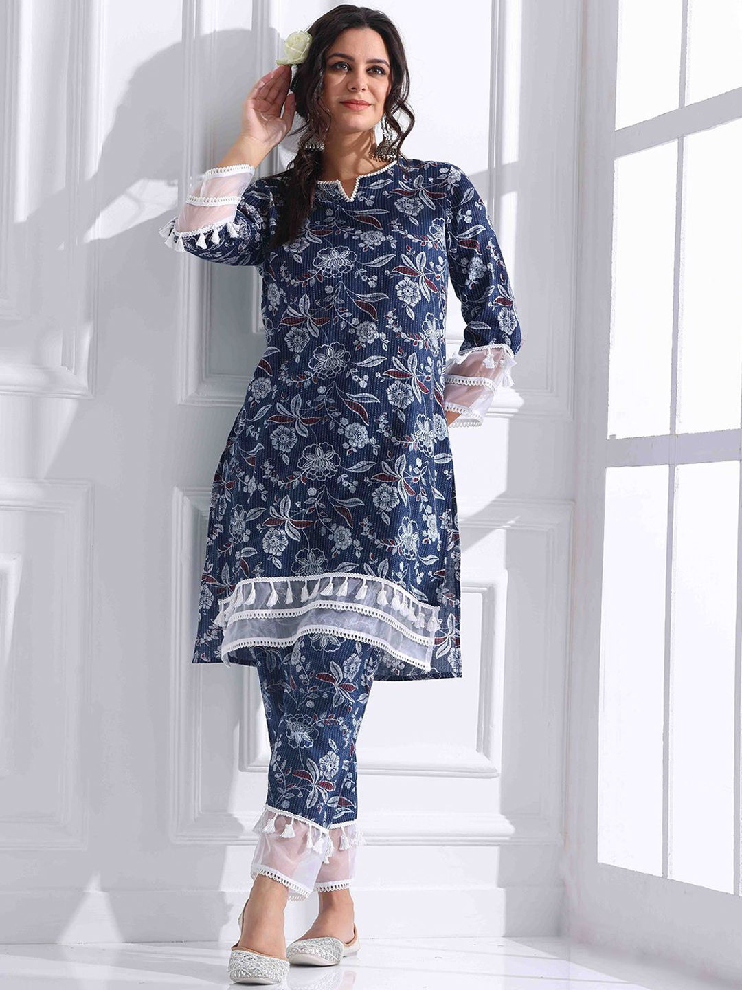 

Anouk Women Floral Printed Regular Kantha Work Pure Cotton Kurta with Trousers, Navy blue