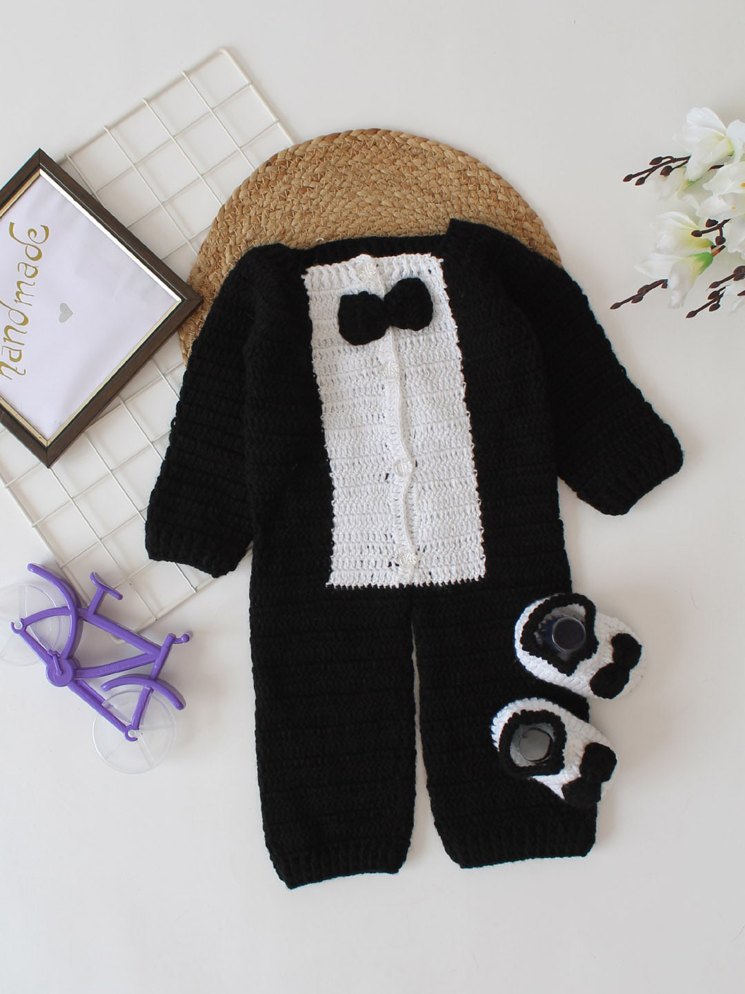 

Woonie Infant Boys Self-Design Rompers, Black