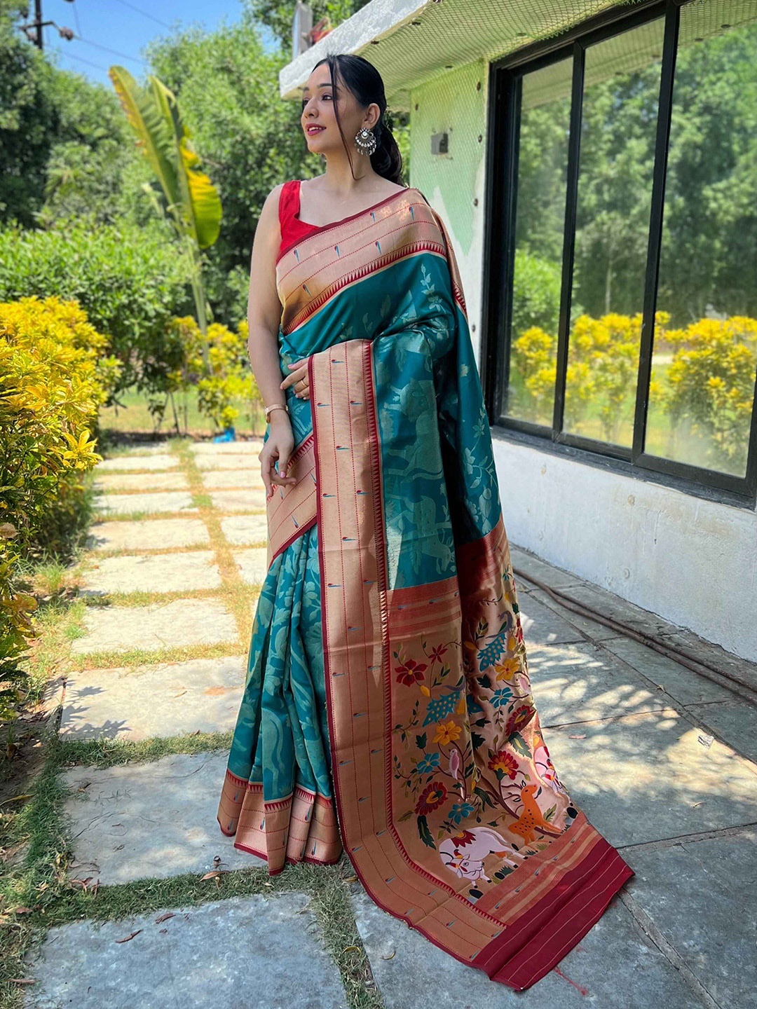 

DEVATITHI Woven Design Zari Paithani Saree, Lime green