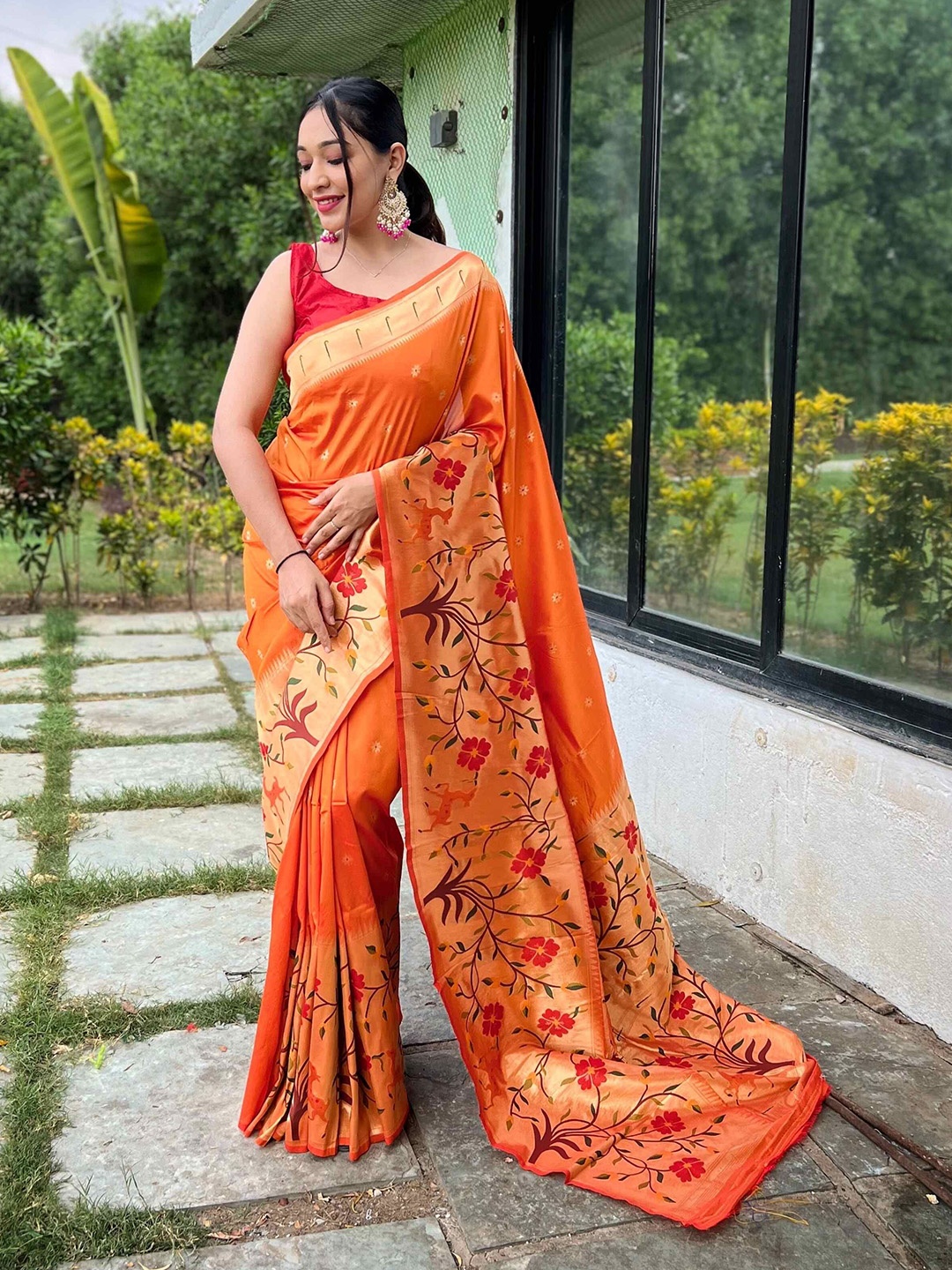 

DEVATITHI Woven Design Zari Silk Blend Paithani Saree, Orange