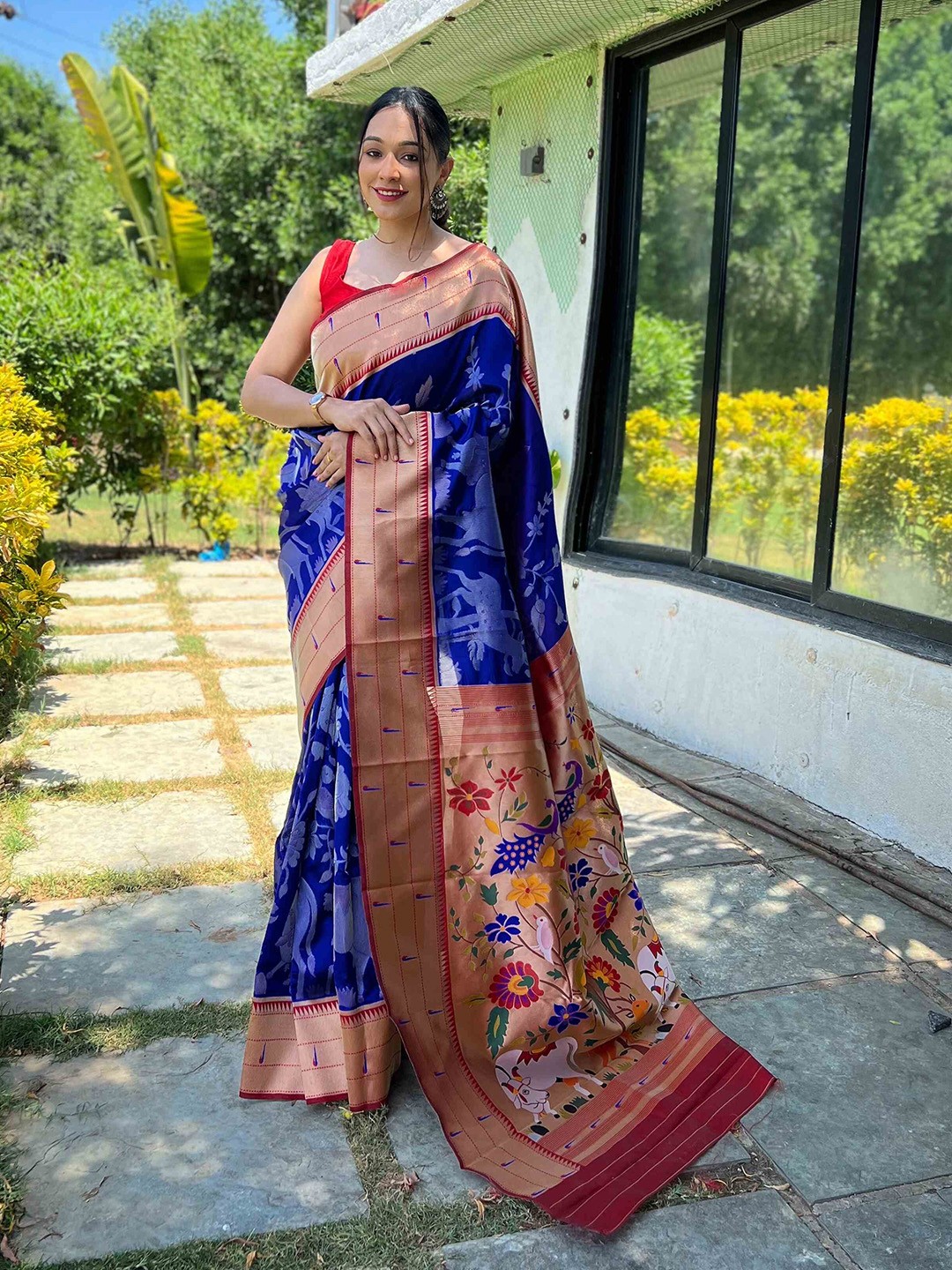

DEVATITHI Woven Design Zari Paithani Saree, Blue