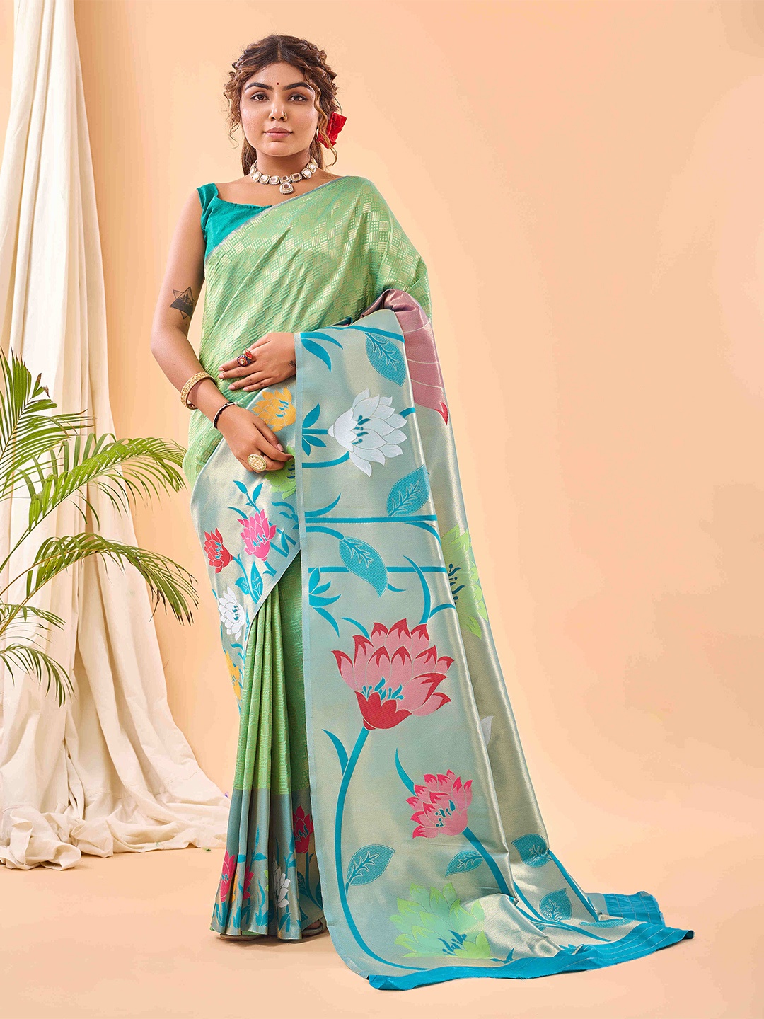 

DEVATITHI Floral Woven Design Paithani Saree, Lime green