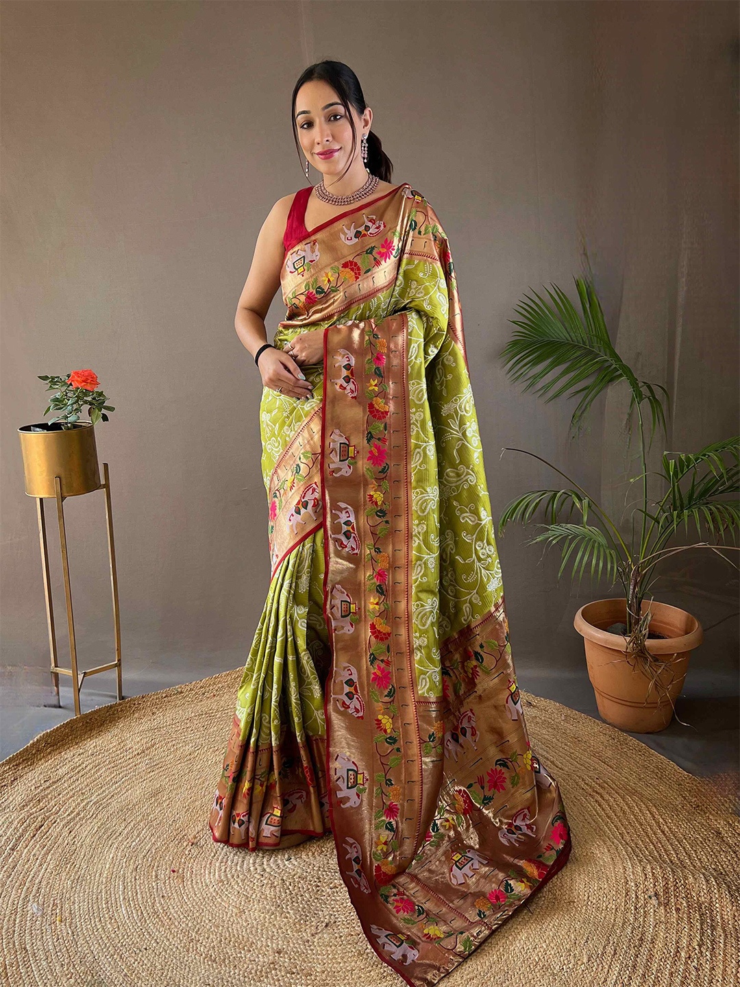

DEVATITHI Woven Design Zari Paithani Saree, Lime green