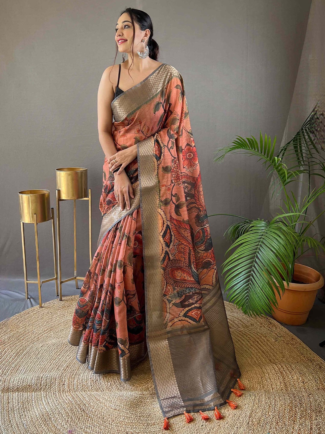

DEVATITHI Floral Zari Tussar Saree, Orange