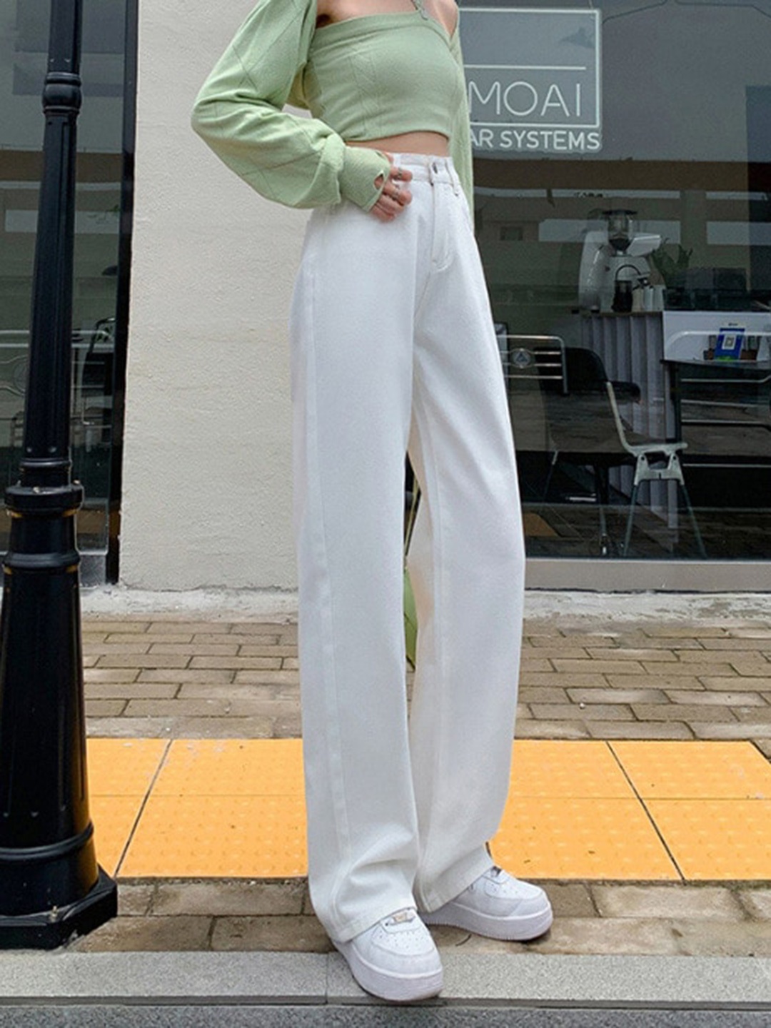 

StyleCast x Revolte Women Flared Jeans, White