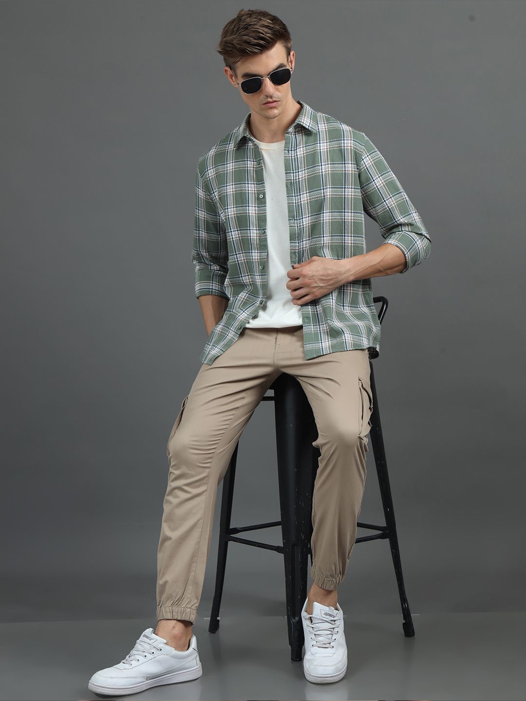 

Bushirt Men Classic Tartan Checks Opaque Checked Casual Shirt, Green