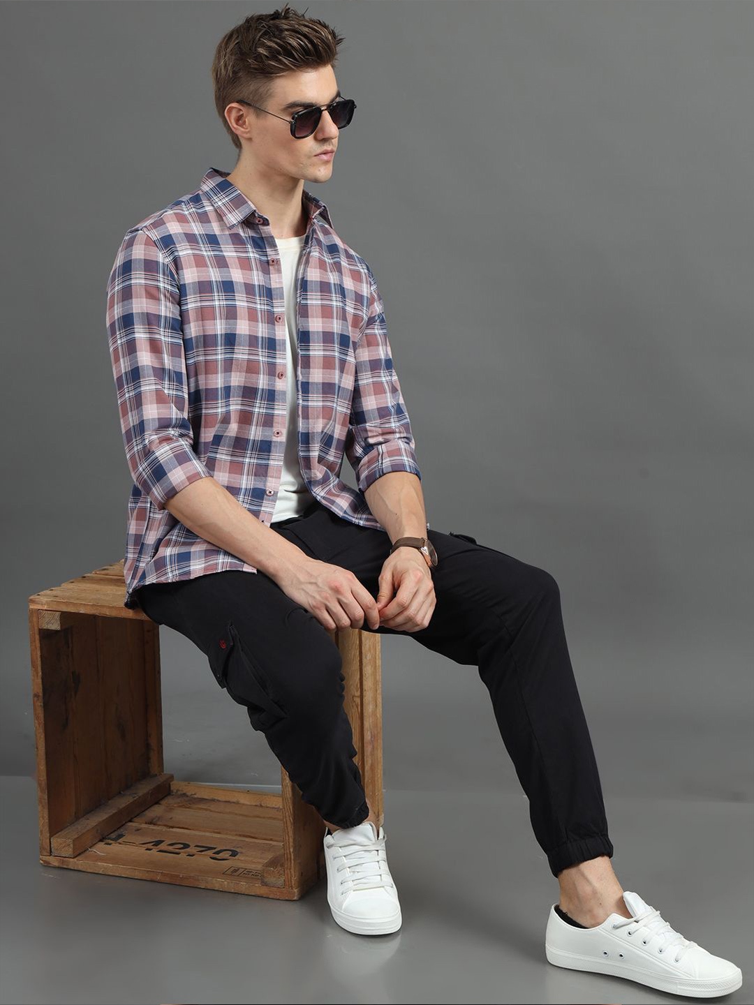 

Bushirt Men Classic Tartan Checks Opaque Checked Casual Shirt, Taupe