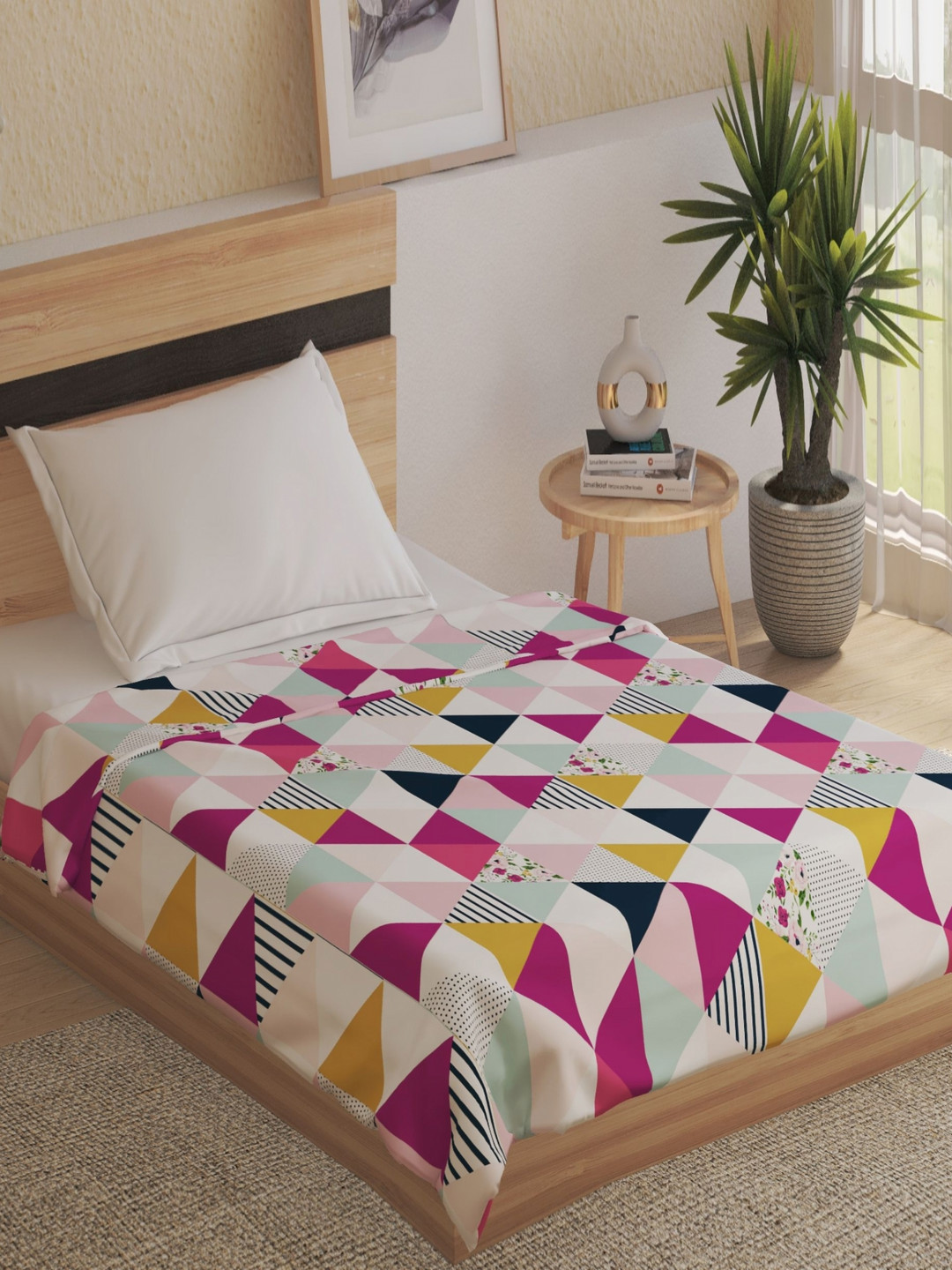 

Home Centre White & Pink Geometric Microfiber 110 GSM Single Bed Dohar