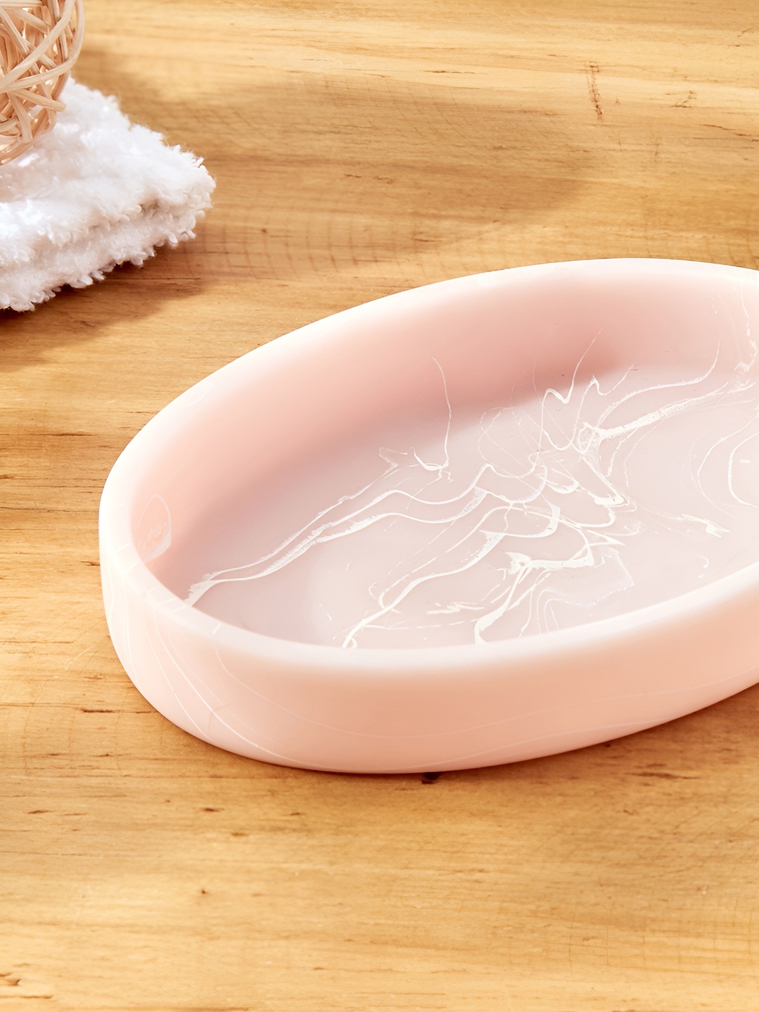 

Home Centre Peach-Coloured & Off White Abstract Polyresin Soap Dish