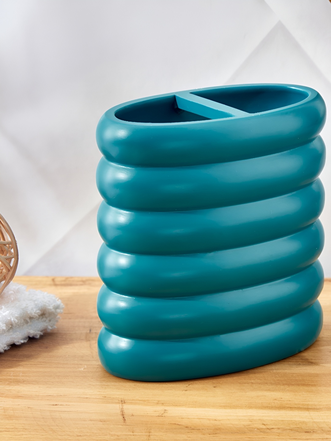 

Home Centre Teal Textured Polyresin Toothbrush Holder