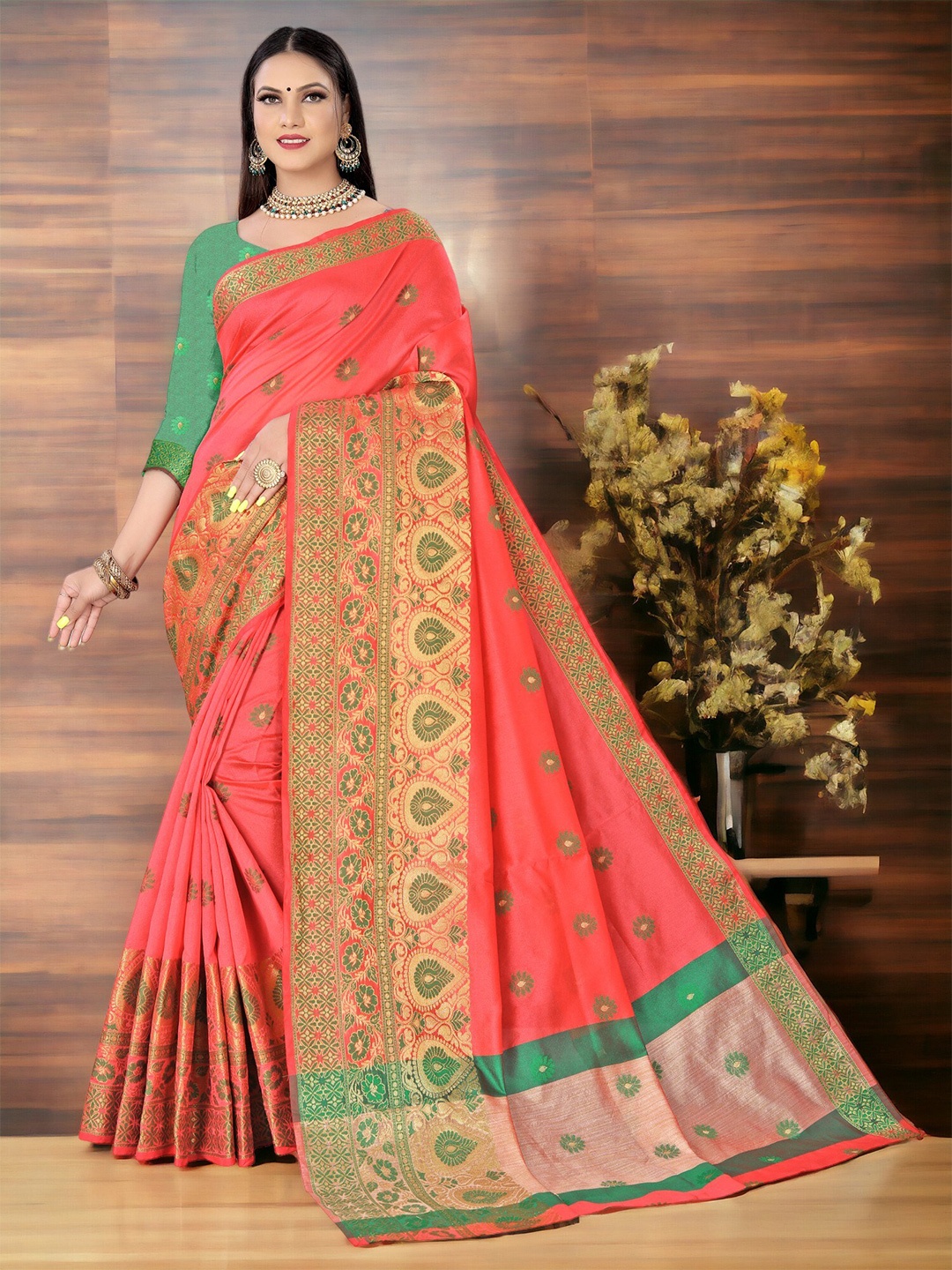 

CARTYSHOP Woven Design Zari Banarasi Saree, Peach