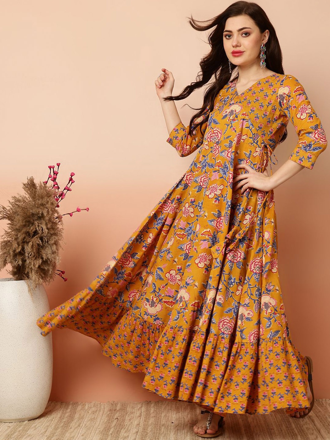 

KIMAYRA Women Floral Printed Sequinned Anarkali Kurta, Mustard