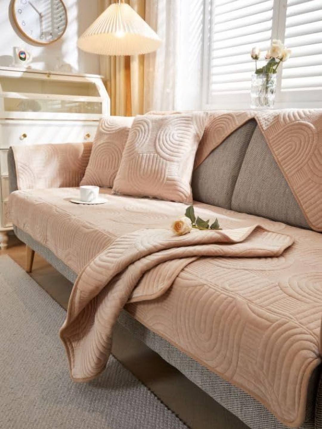 

HomeCloud Cream-Coloured Velvet 1 Piece Sofa Cover