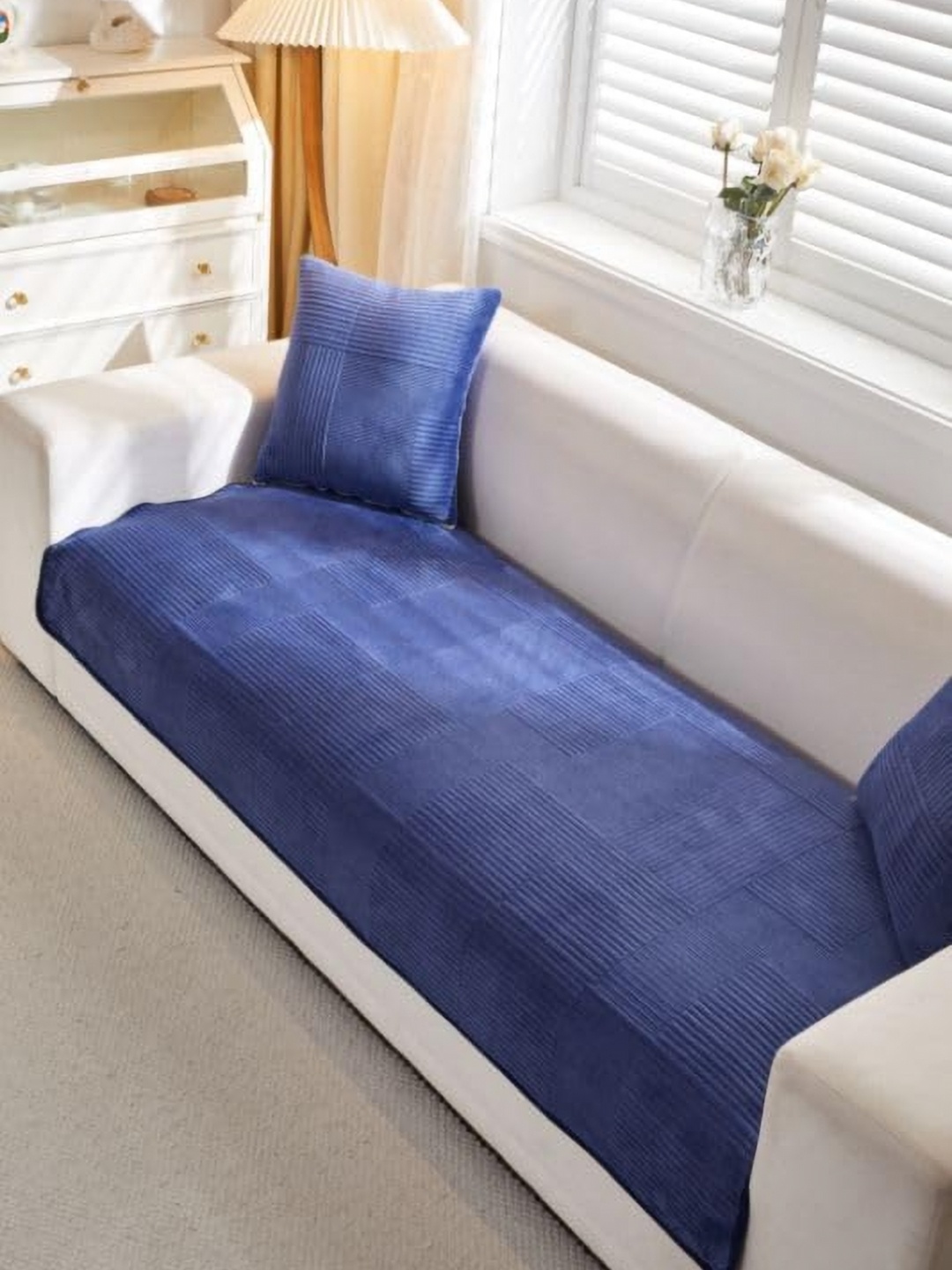 

HomeCloud Blue Striped Velvet 1 Piece Sofa Cover